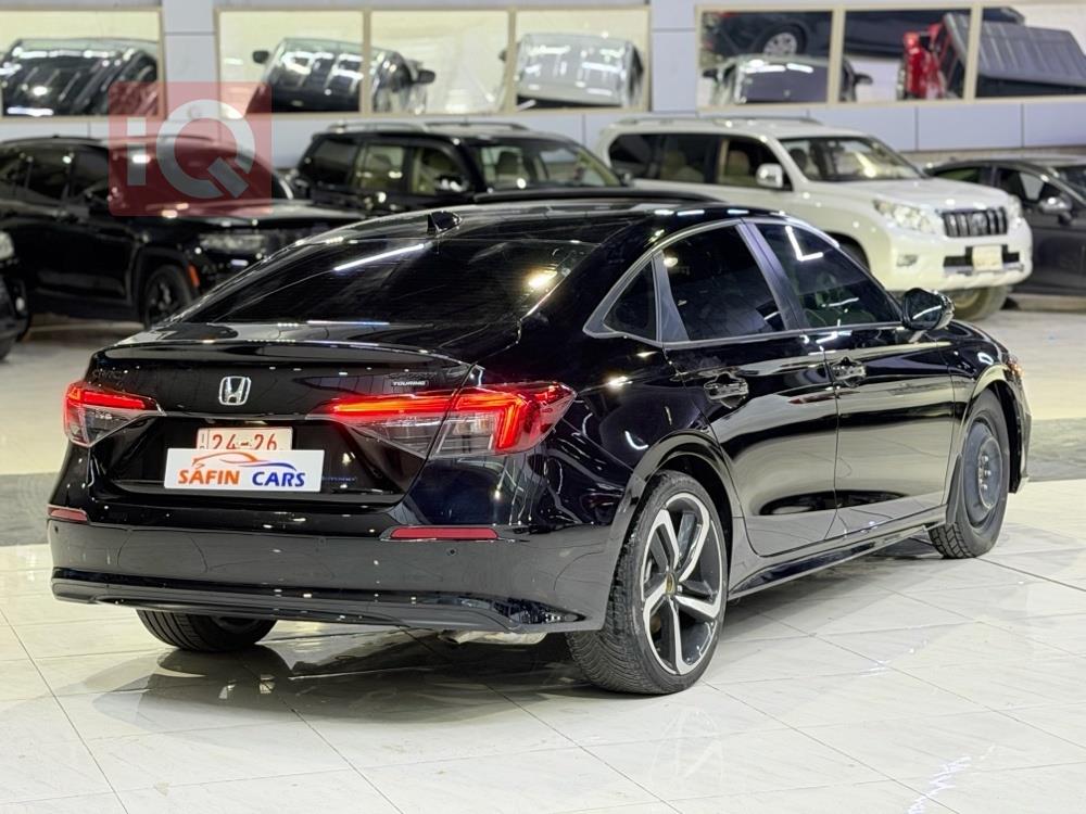 https://cdn.iqcars.io260e545b-916b-4f57-ab22-584e00c765f4_3.jpg